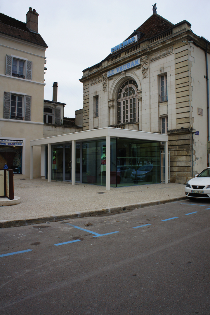 CINEMA AVALLON